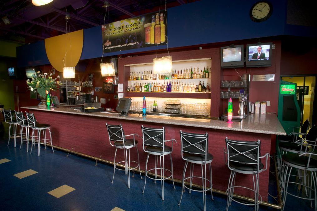 Red Lion Inn And Suites Victoria Saanich Restoran gambar